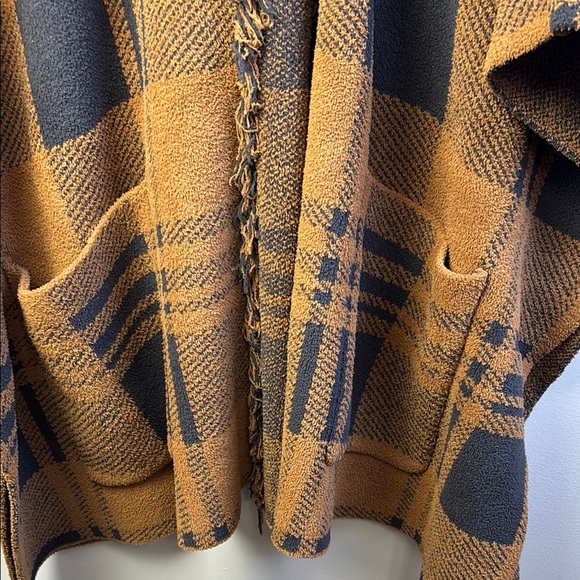 Barefoot dreams Plaid Hooded Poncho in light Orange and Black - Picture 2 of 5